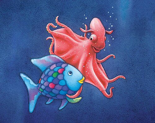 Der bunte Regenbogenfisch schwimmt mit einem roten Tintenfisch im blauen Meer.