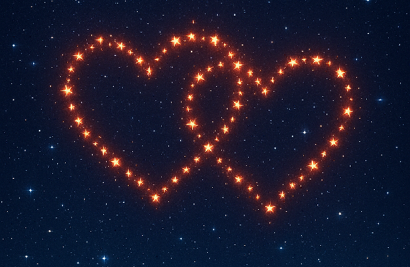 Zwei ineinander verschlungene Herzen-Umrisse aus rotgelben Sternen vor nächtlichem Sternenhimmel